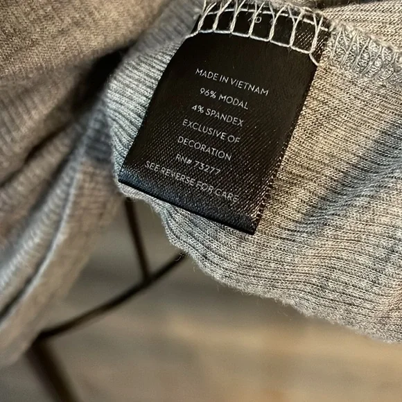 Simply vera Wang scoop, neck, three-quarter sleeve top - Picture 6 of 6